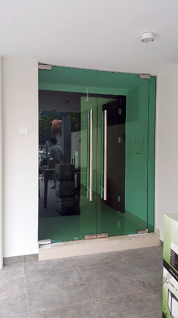 12mm Temepred Glass Door